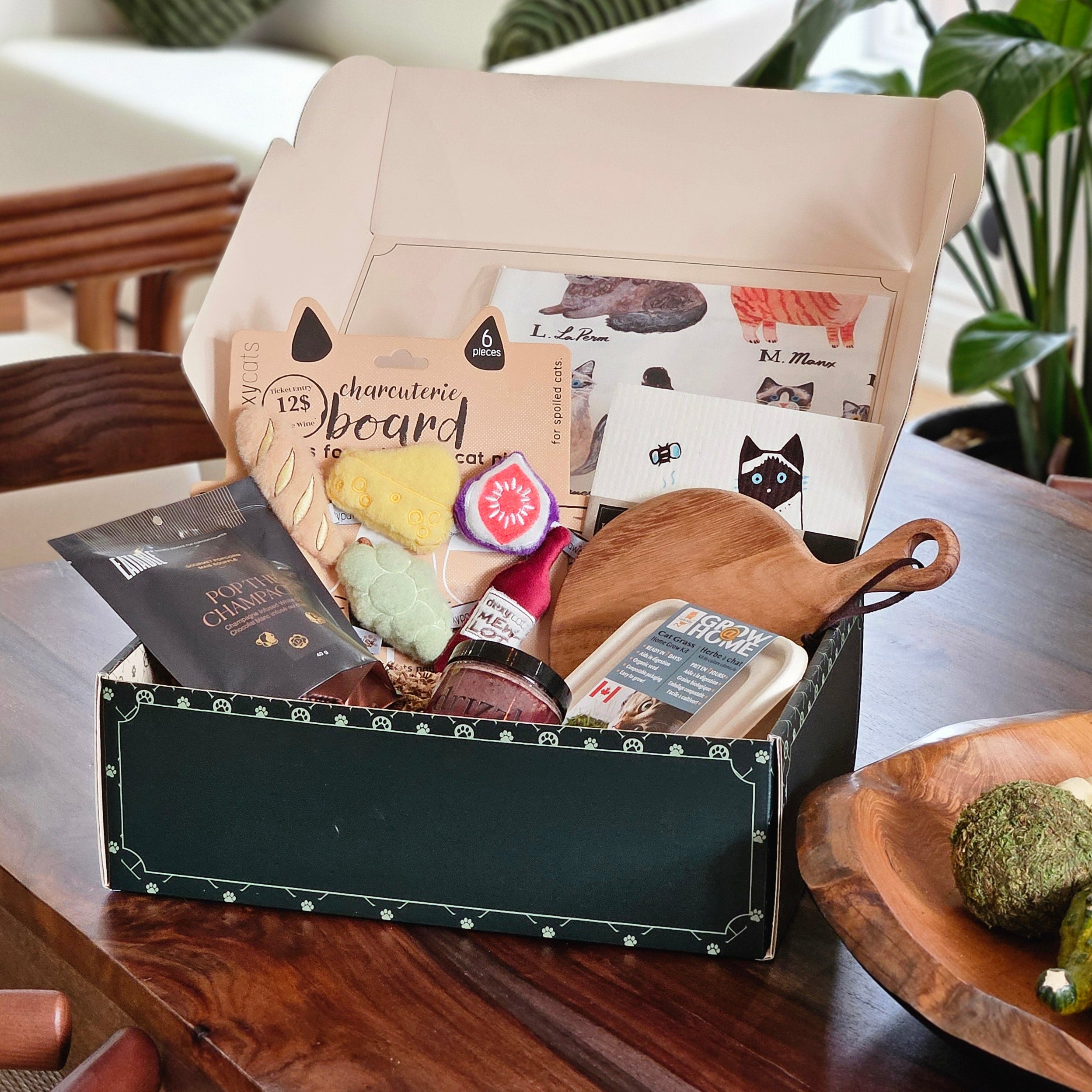 All Dog Gift Box and Cat Gift Box | Tales & Tails Co.